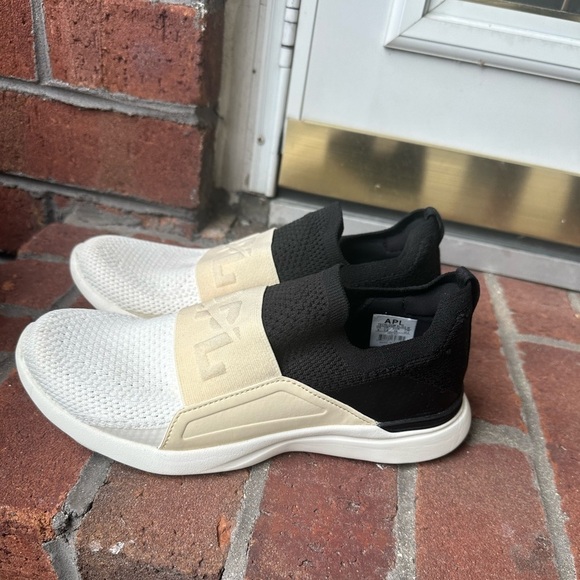 APL Techloom Bliss Sneakers - Picture 6 of 10